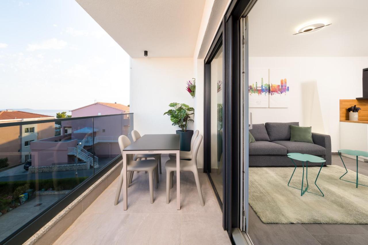 Luxury Apartment- Balcony- Private Rooftop And Jacuzzi- Common Pool 트로기르 외부 사진