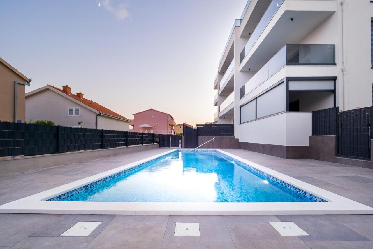 Luxury Apartment- Balcony- Private Rooftop And Jacuzzi- Common Pool 트로기르 외부 사진